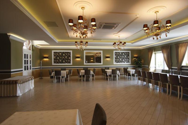 Hotel Pod Zlota Korona Οπόλε Εξωτερικό φωτογραφία